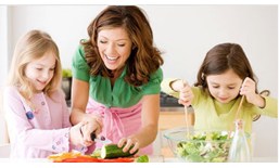 Khám, Tư Vấn Sức Khỏe Miễn Phí Cho Hơn 300 Khách Hàng Bảo 